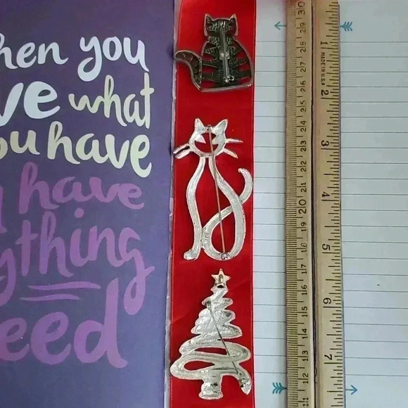 FREE ☆☆Kitty pins + tree when bundled - Picture 7 of 9